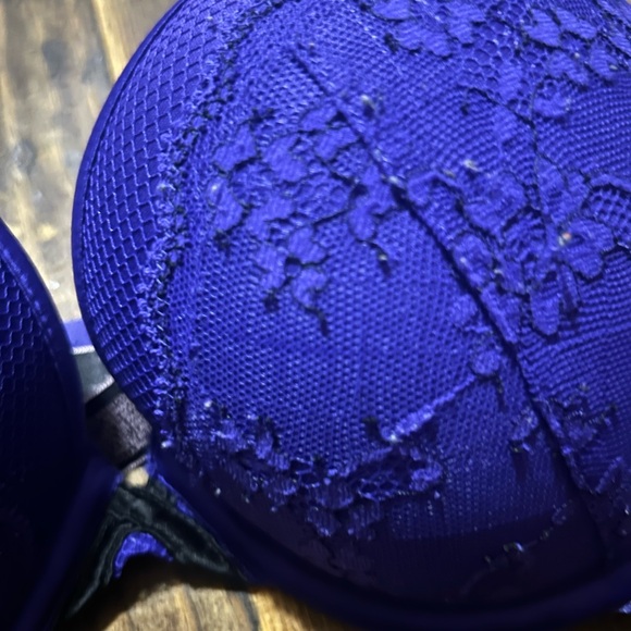 Victorias Secret Black & Purple Very Sexy Padded Demi Bra With Lace Size 34D - Picture 7 of 9